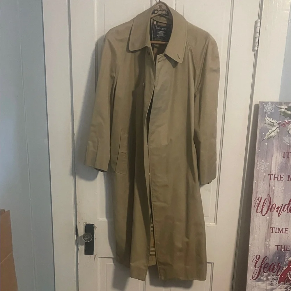 Burberry Men's Beige Trench Coat - Picture 2 of 4
